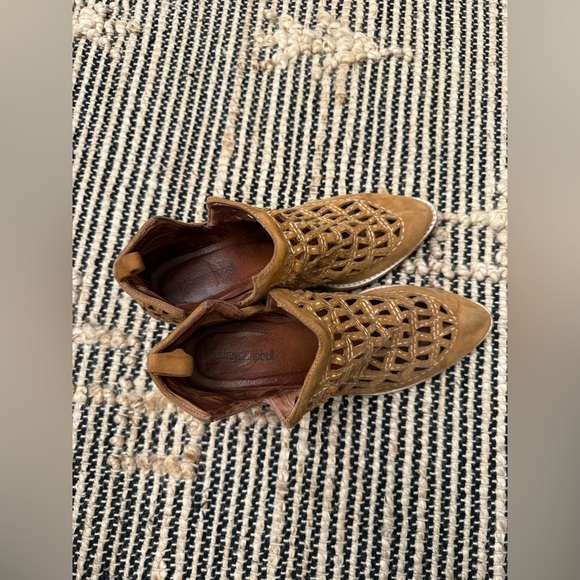 Jeffrey Campbell Taggart Open Weave Booties - Picture 5 of 9